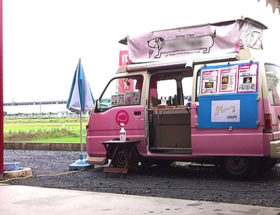 お客様感謝祭でクレープをご提供した移動販売車