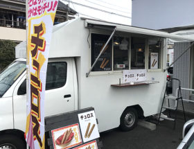 チュロスの移動販売車