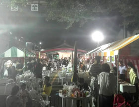 自動車部品会社の納涼祭会場の様子