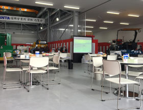 営業所内に設けられた飲食スペース